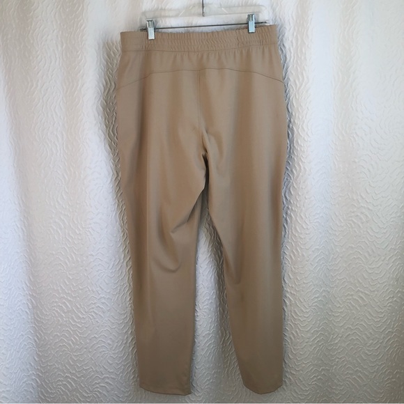 Aritzia The Group Babaton Weekender Pant High Waisted Joggers Neutral Tone Pants - Picture 11 of 13